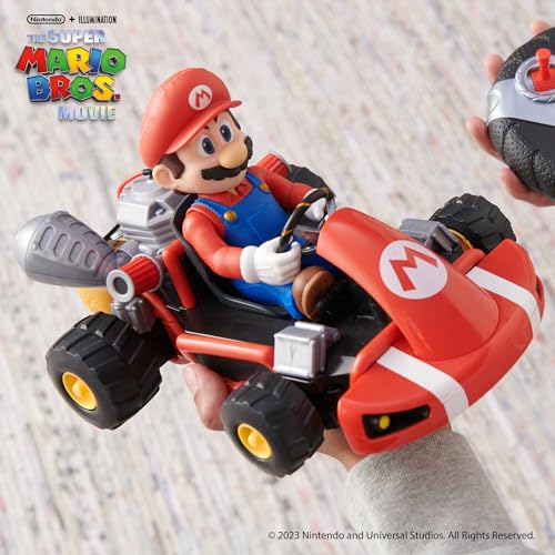 Nintendo Super Mario Movie - Coche Teledirigido Mario con Funciones - Los tubos de escape se iluminan y emiten ruidos simulando una acción más real